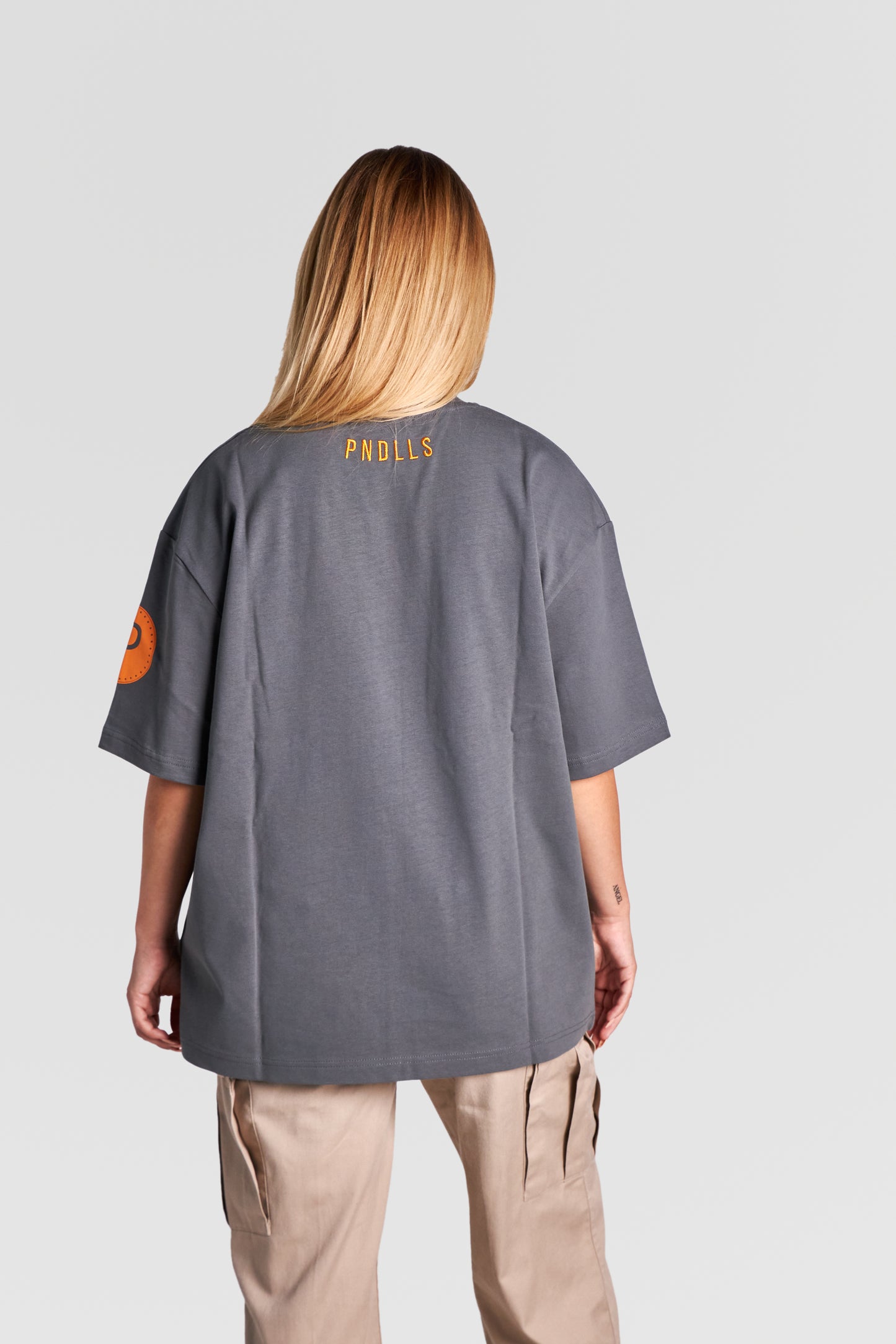 HEAVY "SLVDR" TEE "CHARCOAL GREY"